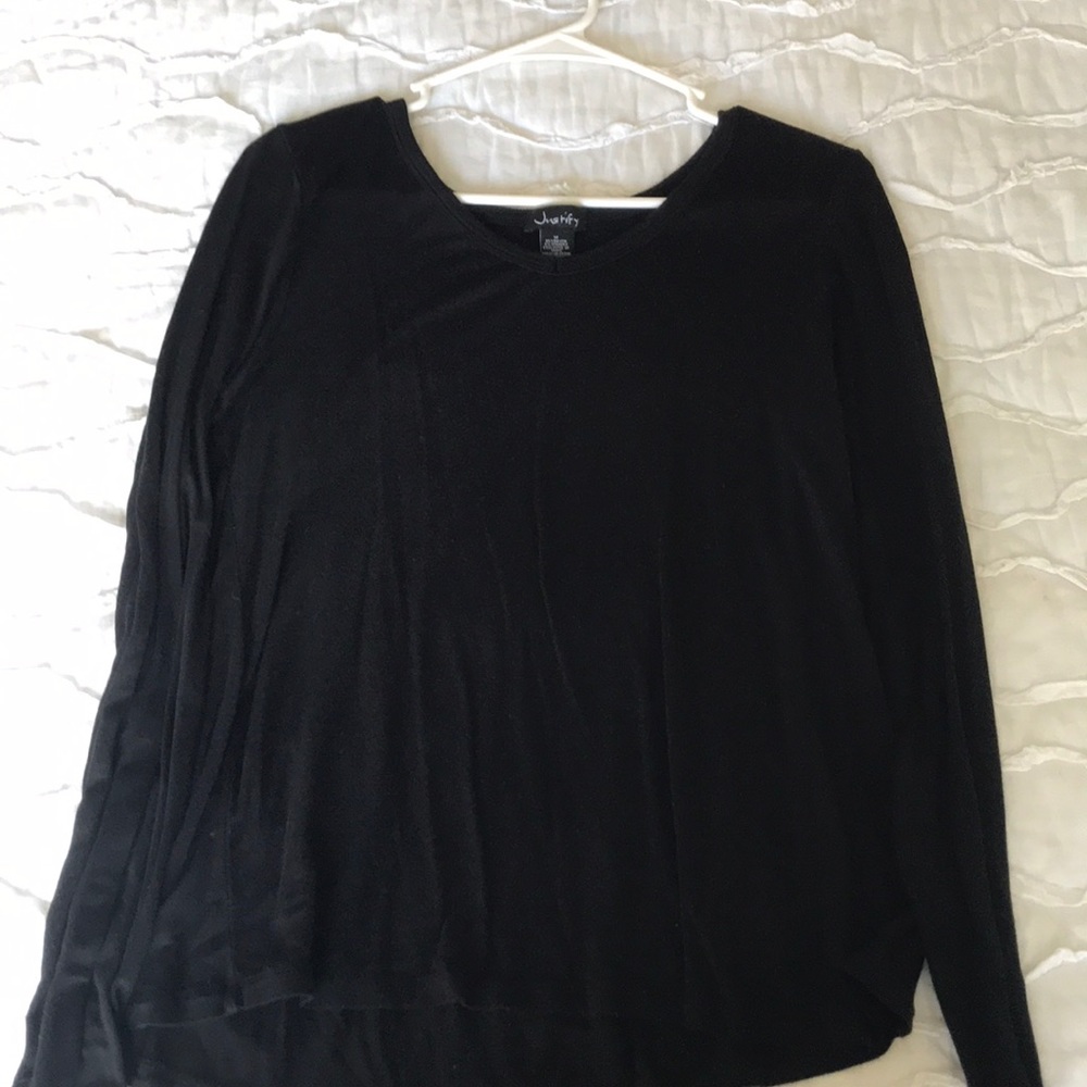 🦋Justify black shirt
